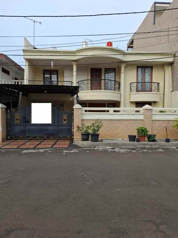 dijual rumah janur kuning residence