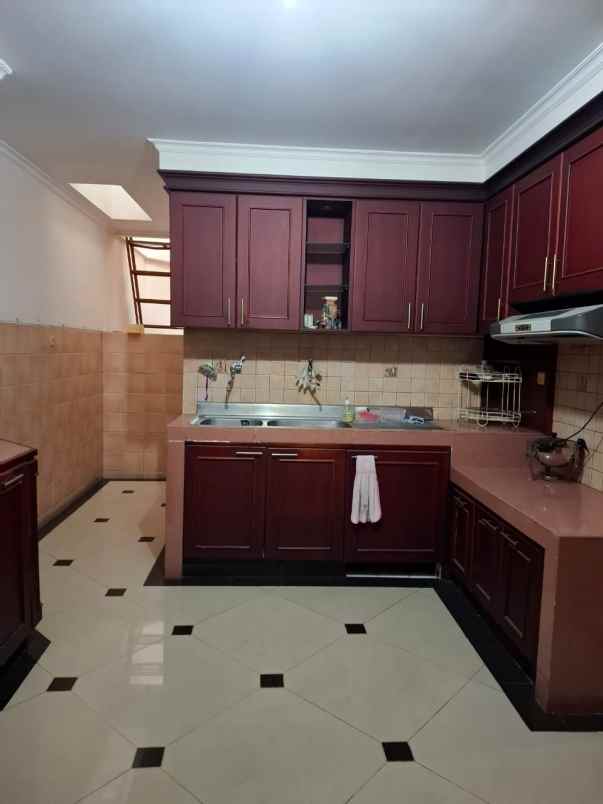 dijual rumah janur kuning residence