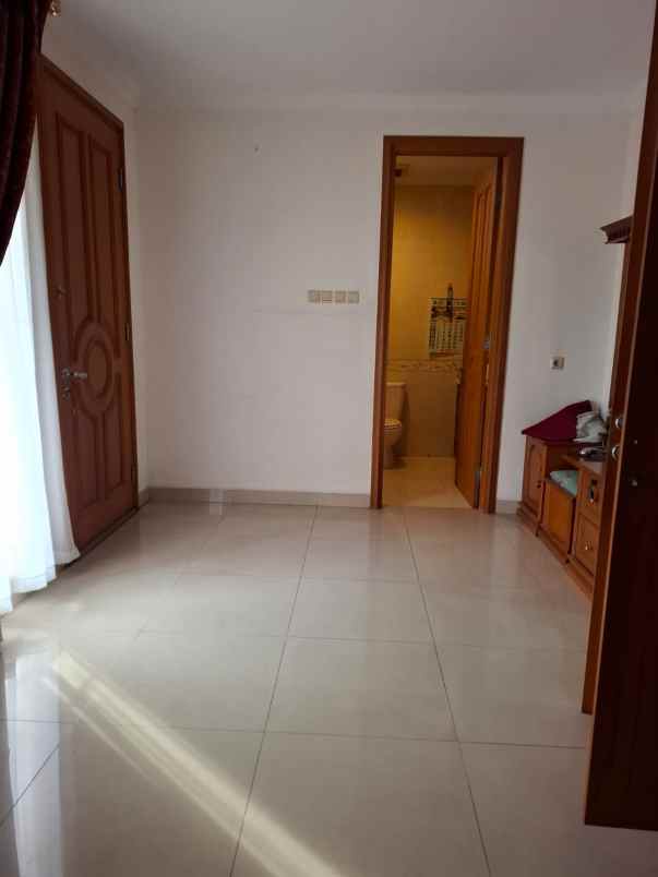 dijual rumah janur kuning residence