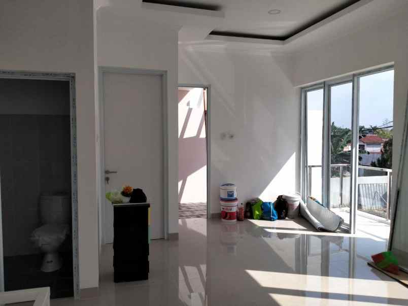 dijual rumah jatibening