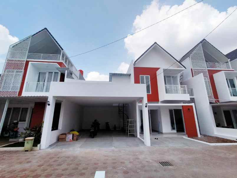 dijual rumah jatibening