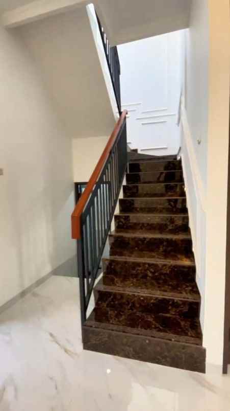 dijual rumah jatimulya