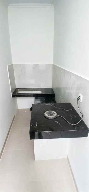 dijual rumah jatiwaringin