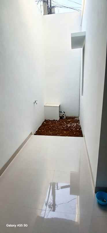 dijual rumah jatiwaringin