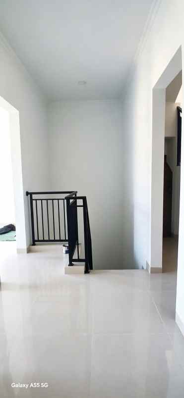 dijual rumah jatiwaringin