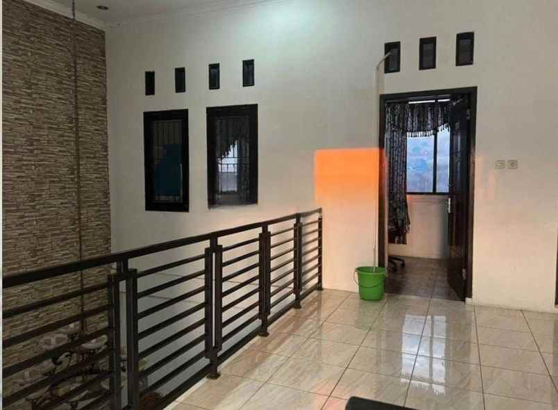 dijual rumah jatiwaringin bekasi