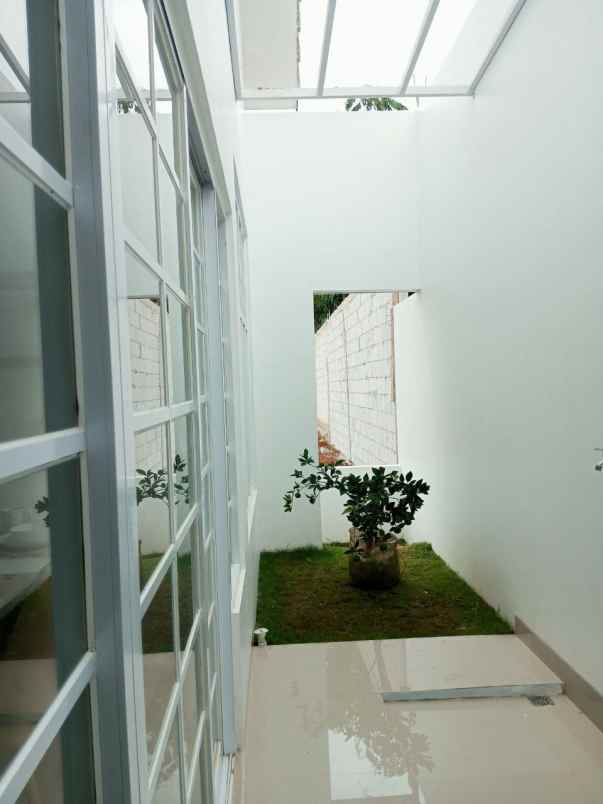 dijual rumah jl alternatif bukit indah