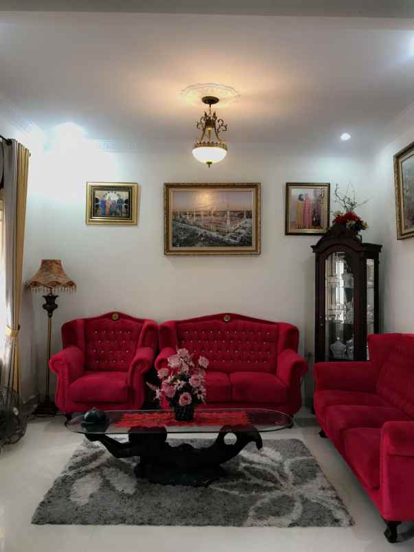 dijual rumah jl asta karya