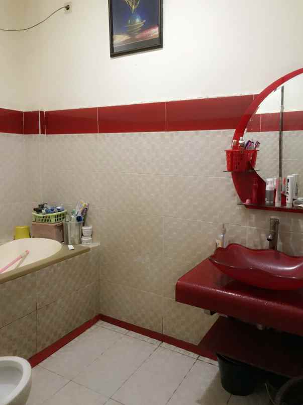 dijual rumah jl asta karya