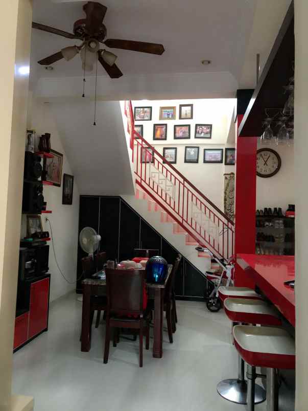 dijual rumah jl asta karya