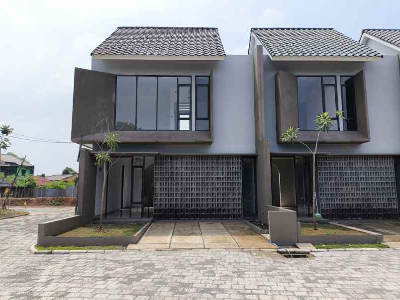 dijual rumah jl cemara raya