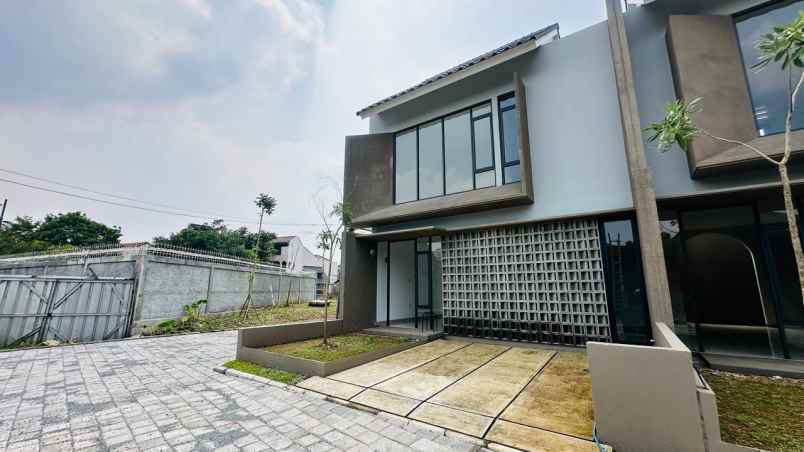dijual rumah jl cemara raya