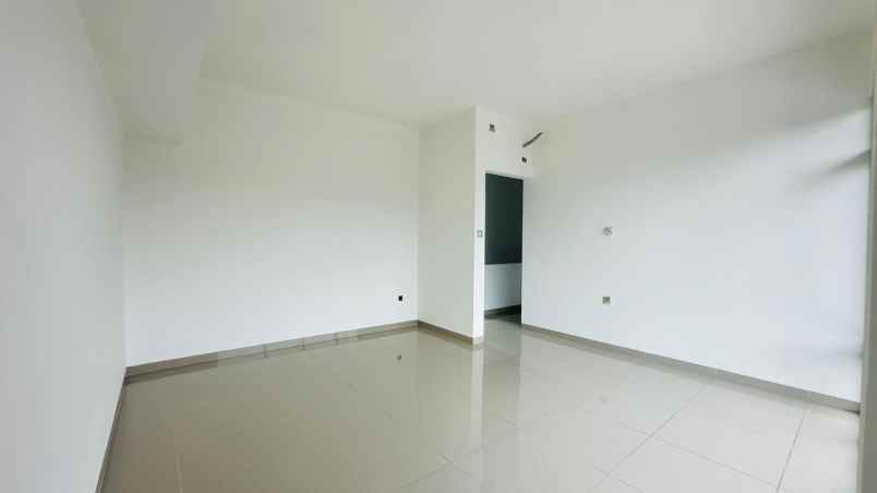 dijual rumah jl cemara raya