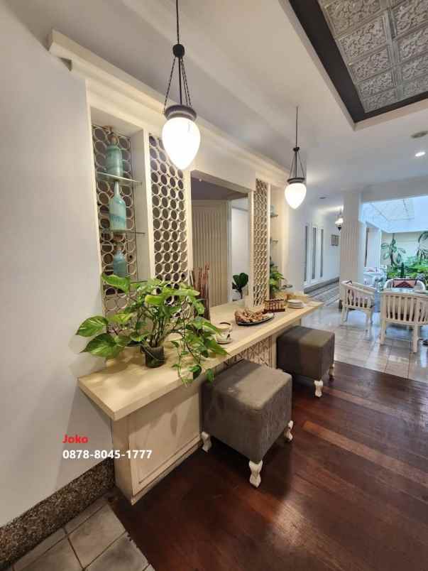 dijual rumah jl cikini raya
