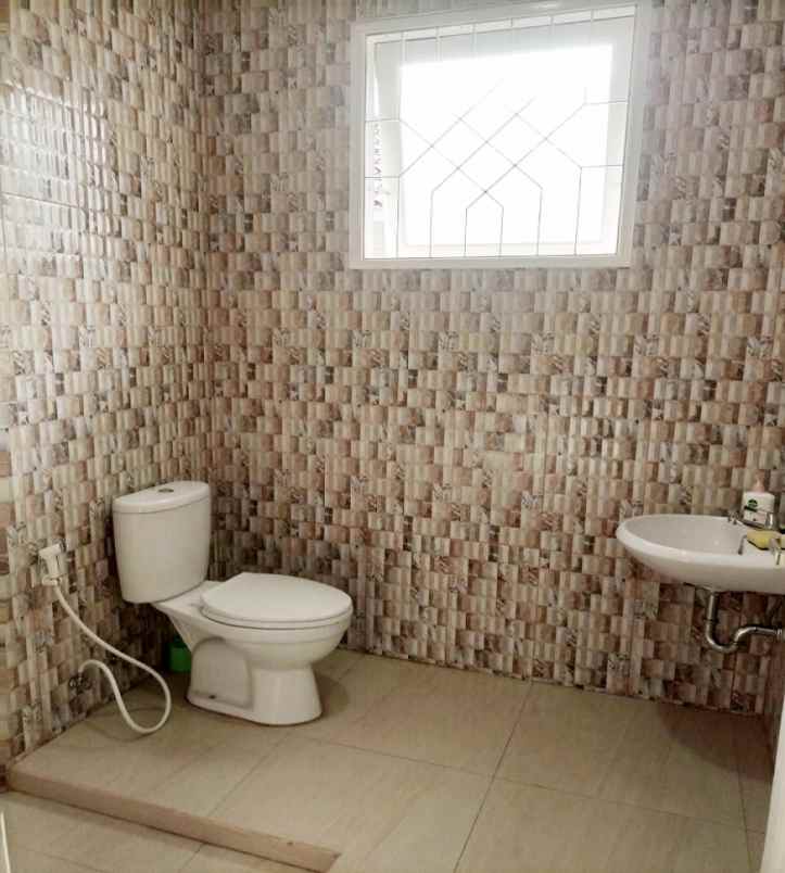 dijual rumah jl cilandak 1 dibelakang