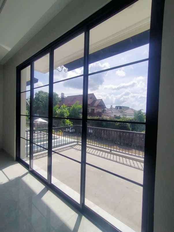 dijual rumah jl durian