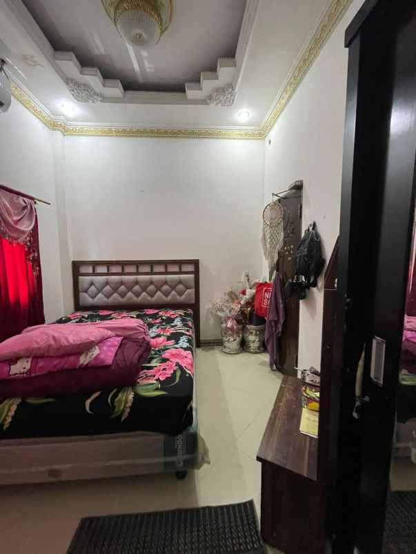 dijual rumah jl industri