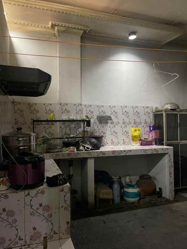 dijual rumah jl industri