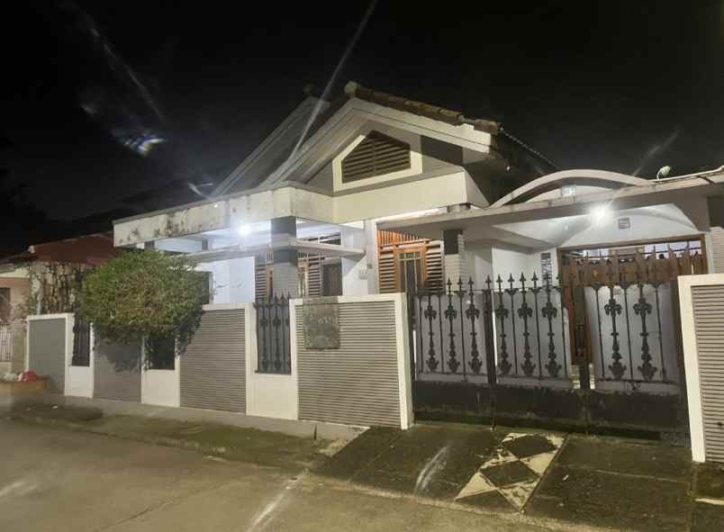 dijual rumah jl jatibening bekasi jawa