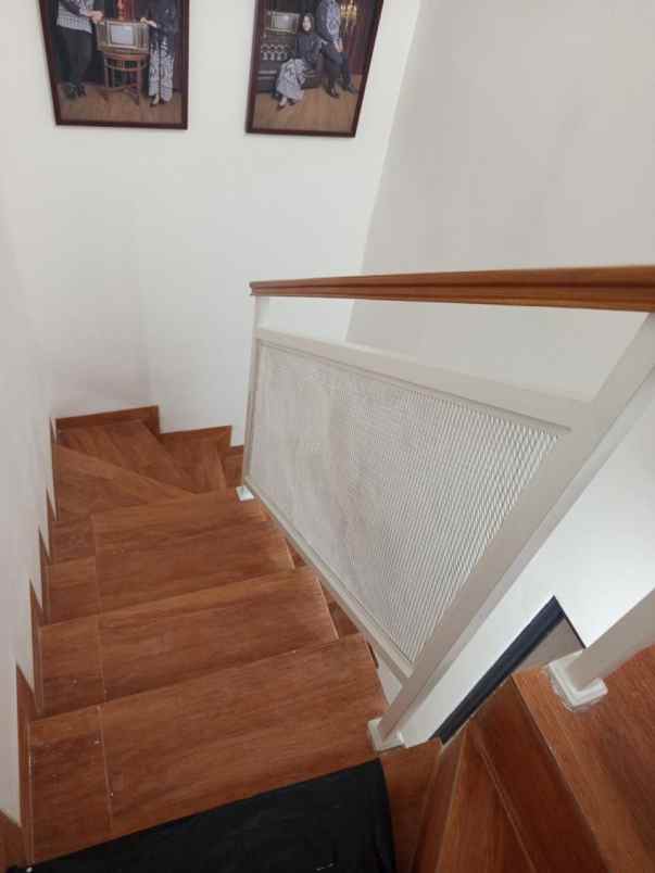 dijual rumah jl juanda kota depok