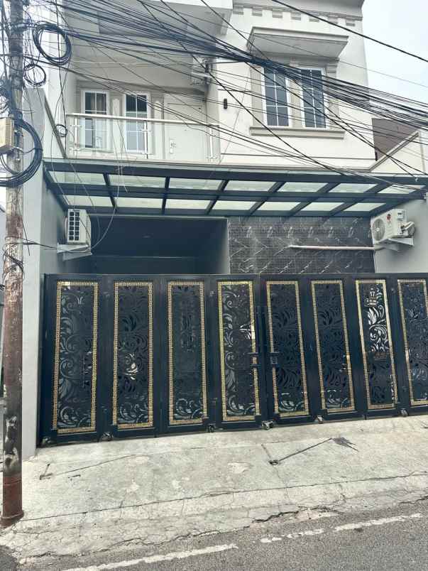 dijual rumah jl kampung rawa johar baru