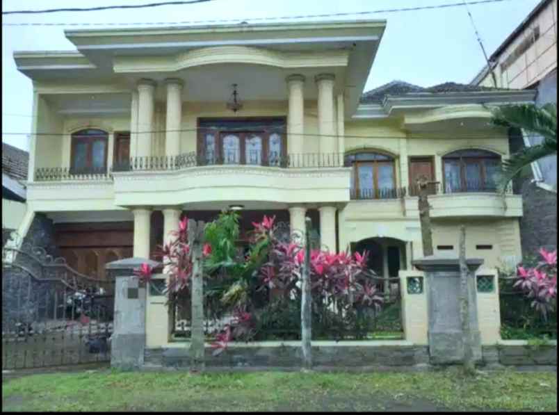 dijual rumah jl kawaluyaan indah