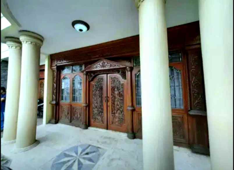 dijual rumah jl kawaluyaan indah