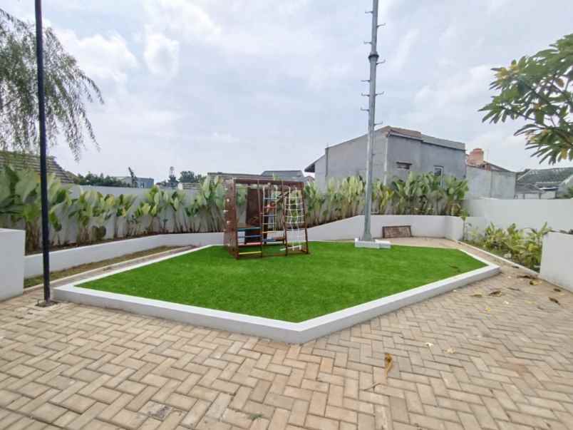 dijual rumah jl kemiri raya