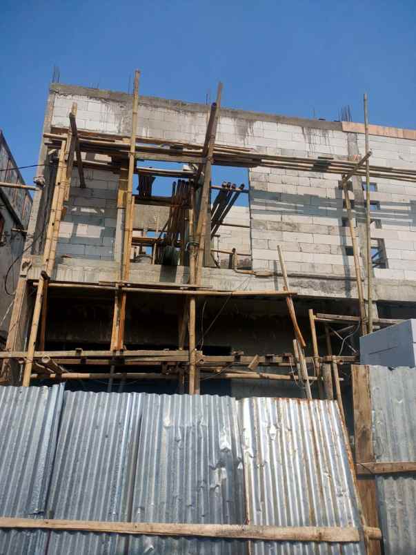 dijual rumah jl kerang