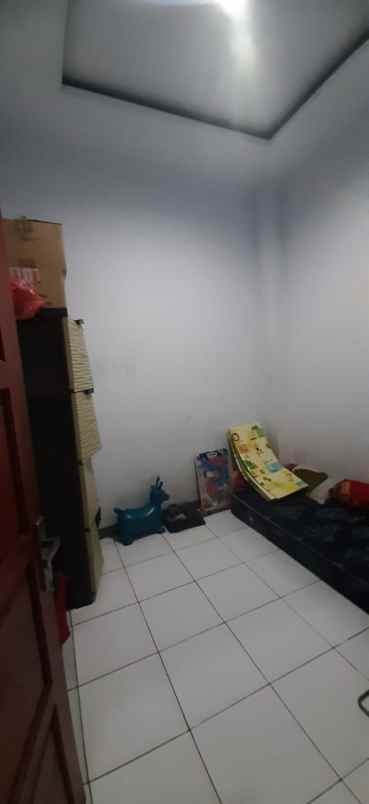 dijual rumah jl kh hasyim ashari