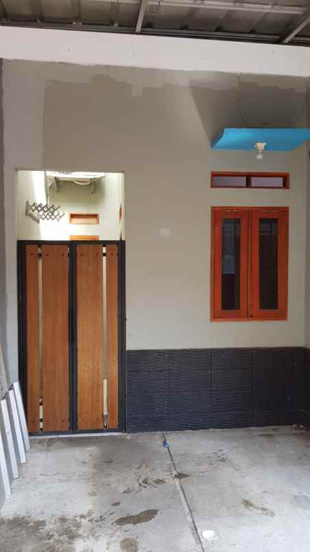 dijual rumah jl kh hasyim ashari