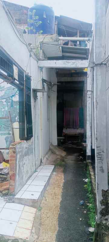 dijual rumah jl m saidi petukangan