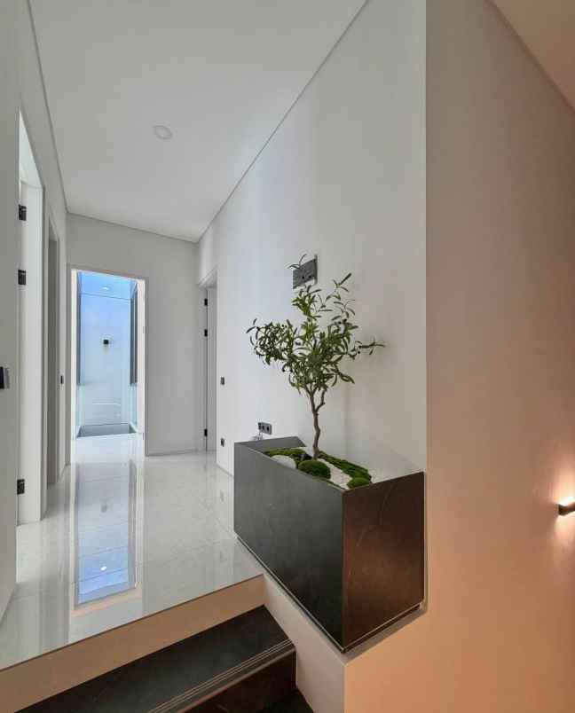 dijual rumah jl manyar kertoarjo surabaya