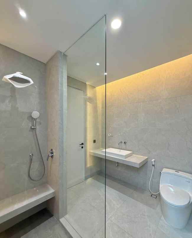 dijual rumah jl manyar kertoarjo surabaya