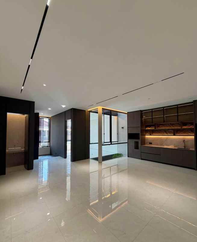 dijual rumah jl manyar kertoarjo surabaya