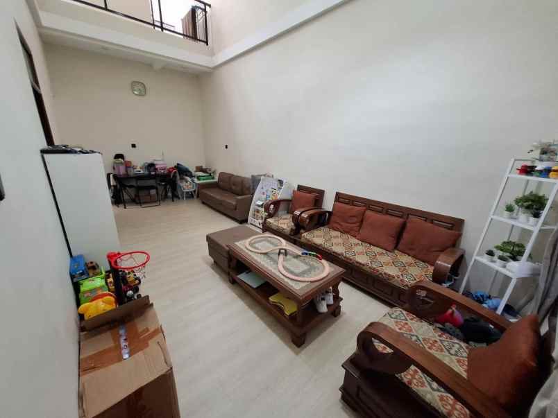 dijual rumah jl mars margahayu metro