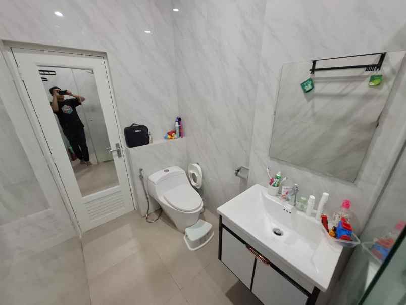 dijual rumah jl mars margahayu metro
