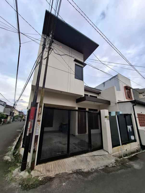 dijual rumah jl mars margahayu metro