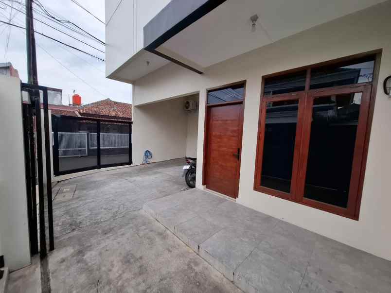 dijual rumah jl mars margahayu metro