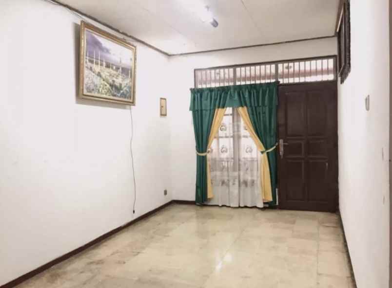 dijual rumah jl pesanggrahan permai