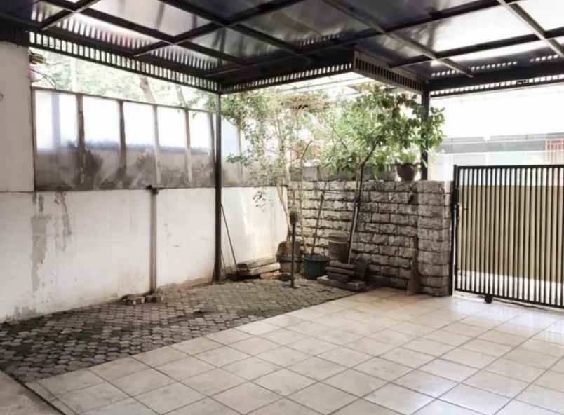 dijual rumah jl pesanggrahan permai