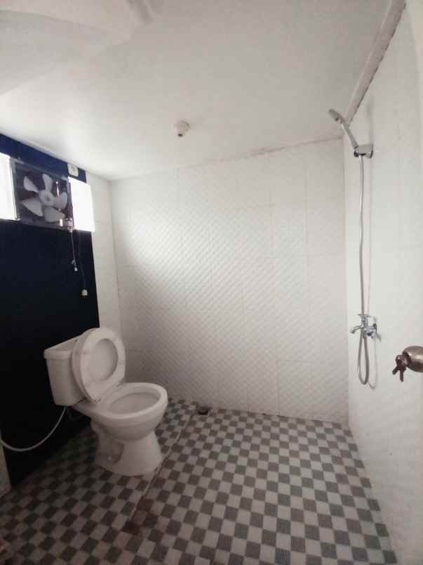 dijual rumah jl ratna jati kramat