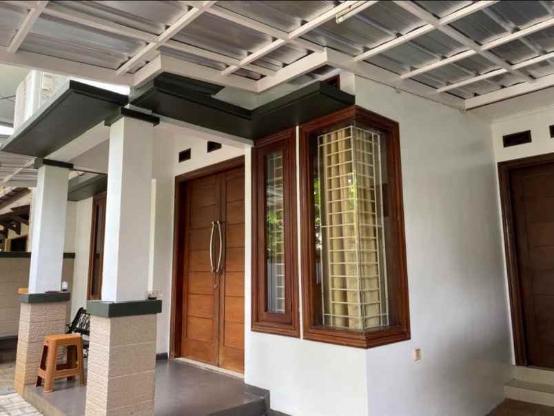 dijual rumah jl raya cirendeu ciputat