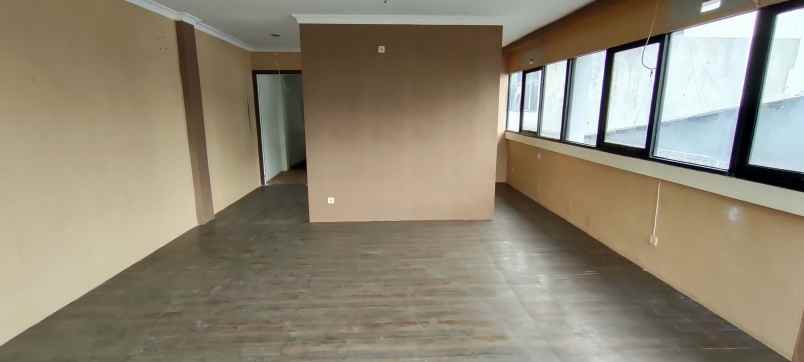 dijual rumah jl raya pasar minggu