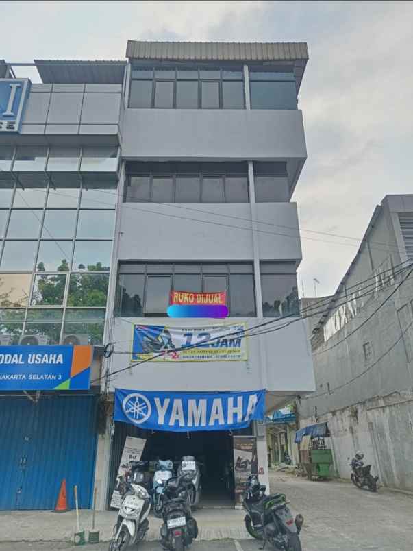 dijual rumah jl raya pasar minggu