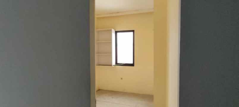 dijual rumah jl raya pasar minggu