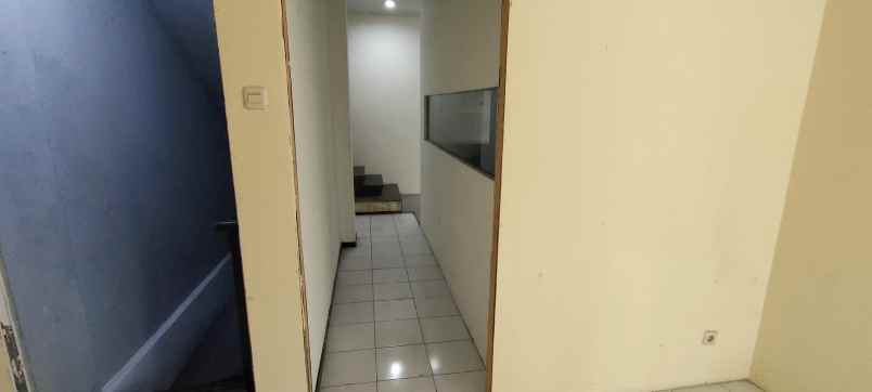 dijual rumah jl raya pasar minggu