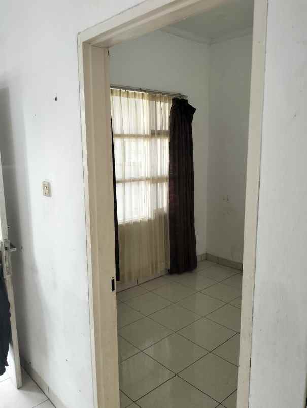 dijual rumah jl sasak batu perum grand