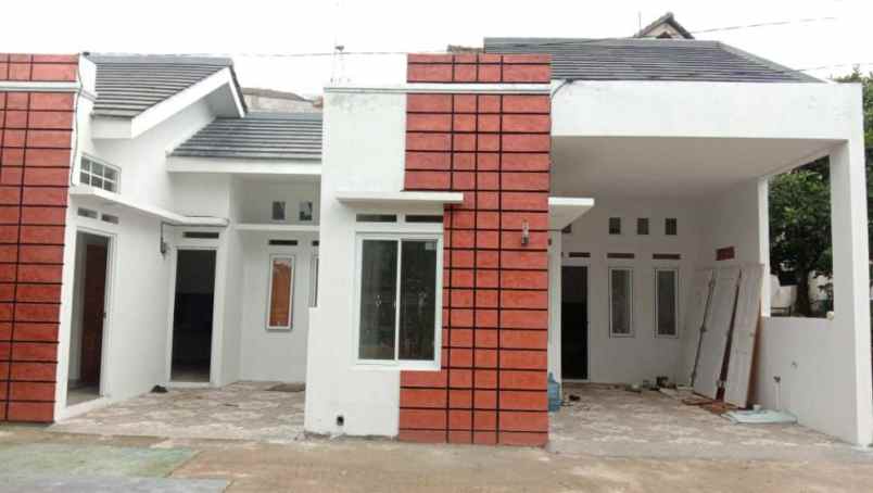 dijual rumah jl sawi