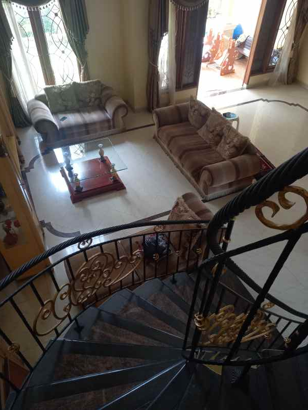 dijual rumah jln pondok kelapa raya